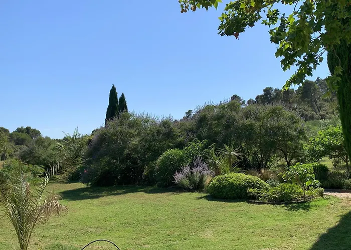 Le Domaine De L\'Aiguille Alpilles, Eygalieres, Saint Remy De Provence
