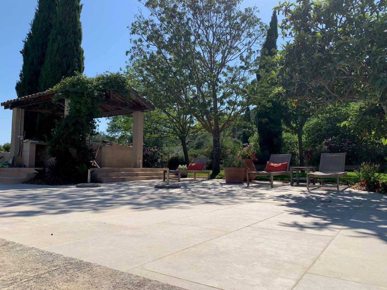Le Domaine De L'aiguille Alpilles, Eygalieres, Saint Remy De Provence Orgon